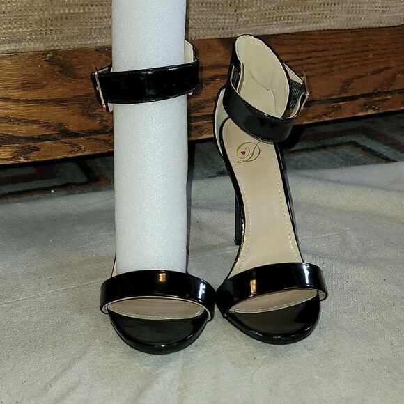 Beautiful D Brand High Heel Shoes - Picture 6 of 11